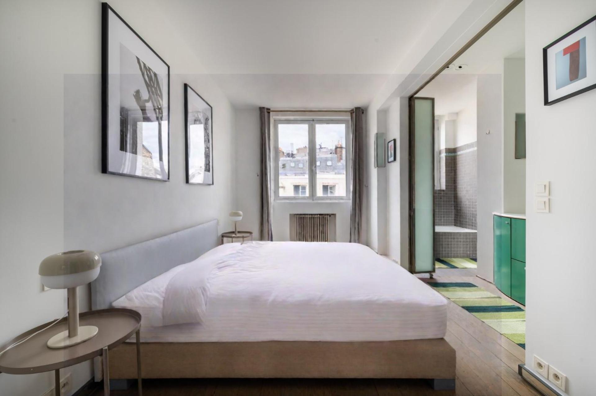 New-york Inspired 1bd Champs-elysees Apartment